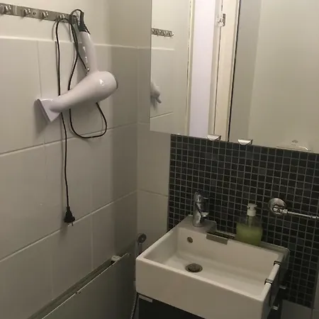 Apartament Center 4 *